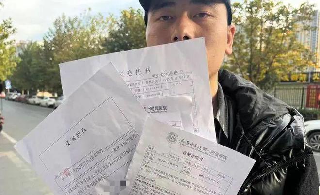 无语！西安男子路遇堵车遭后车鸣笛因为没有让路而被后车司机殴打！(图2)